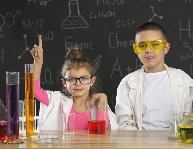 ¿Cómo pueden los padres animar a sus hijos a compartir la fe y mantener su confianza en la Biblia?