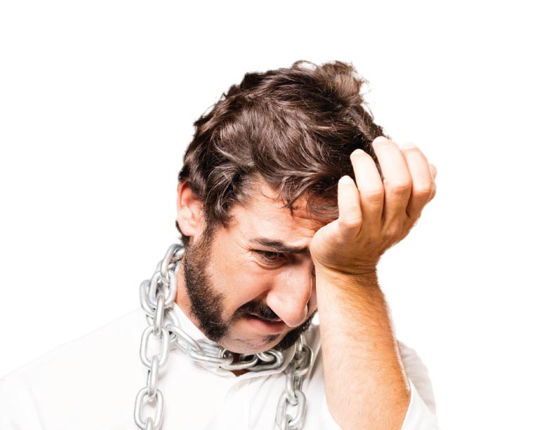 Enredado entre cadenas